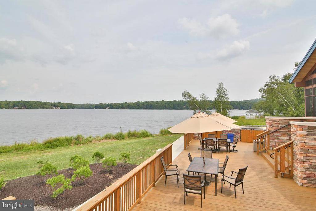 Pocono Lake, PA 18347,137-114-11 CHINOOK CIRCLE