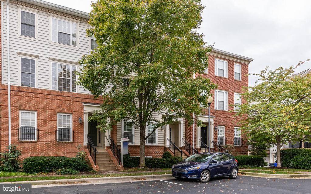 Alexandria, VA 22314,716 NORFOLK LN #B