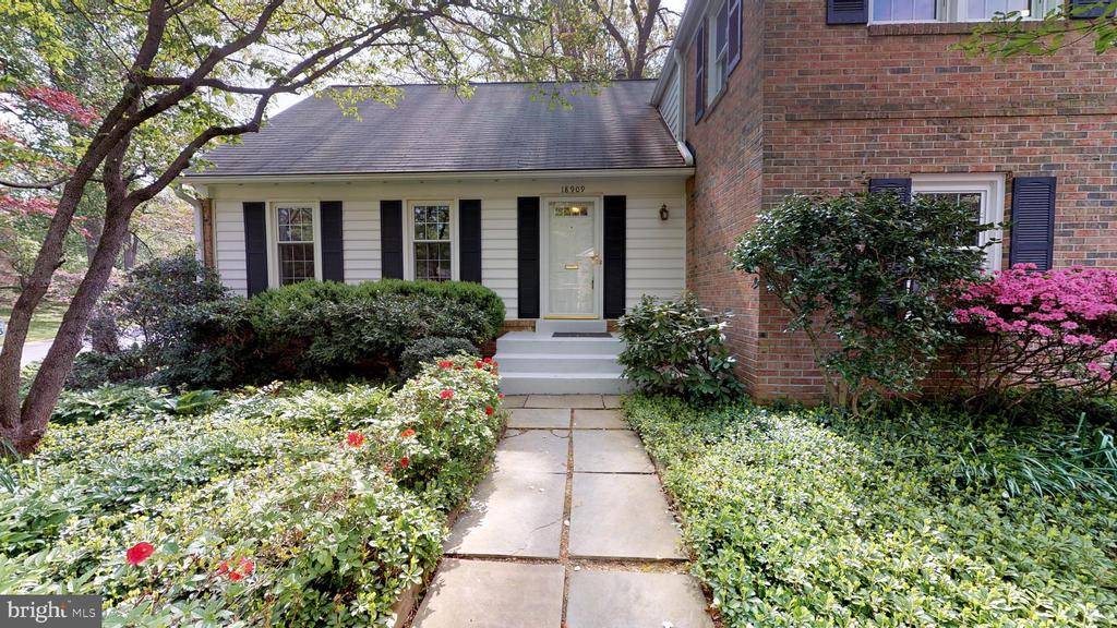 Montgomery Village, MD 20886,18909 BLUEWILLOW LN