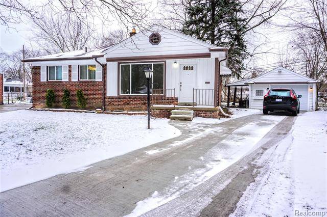 Harper Woods, MI 48225,19884 ROSE CRT