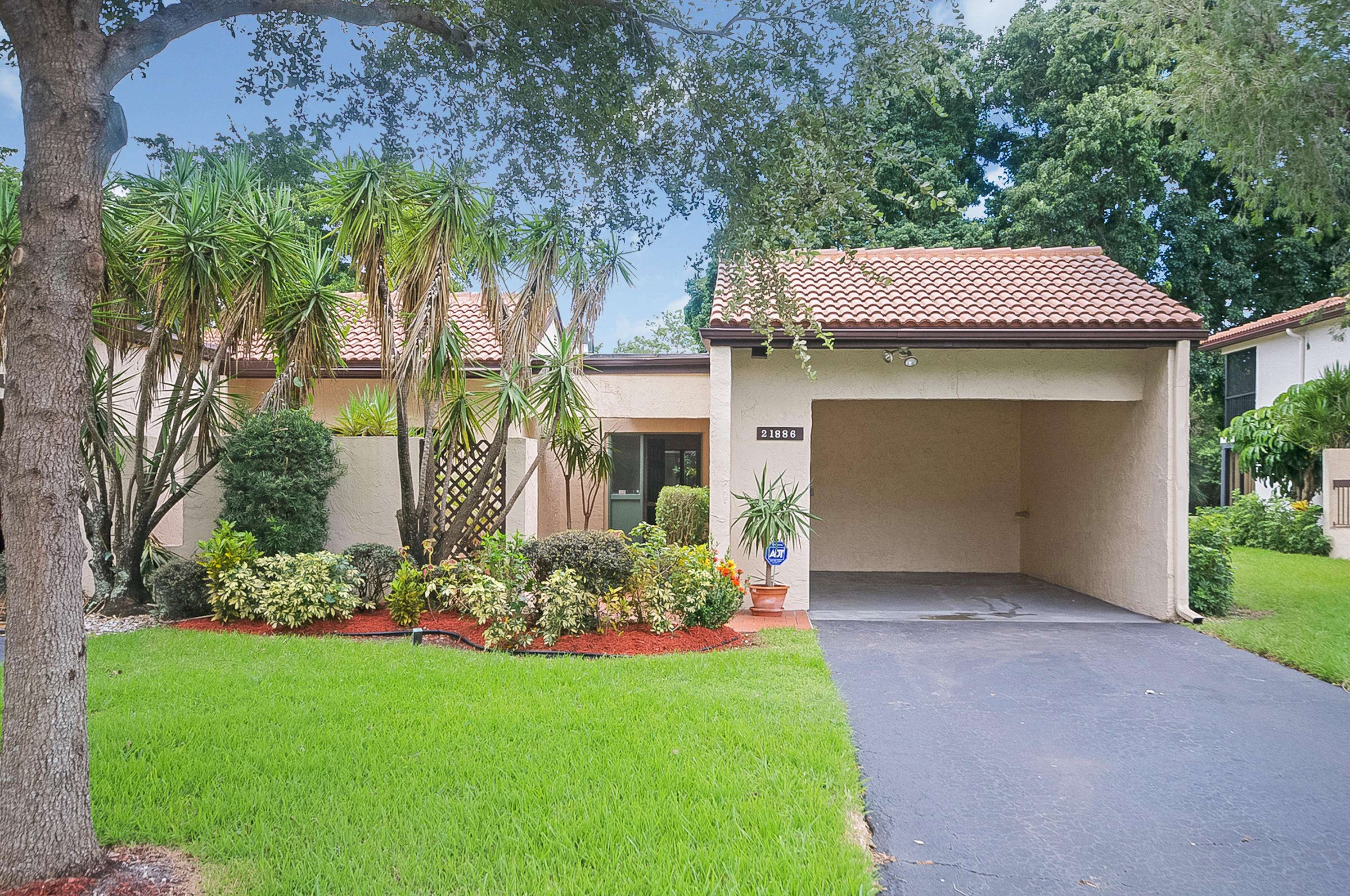 Boca Raton, FL 33433,21886 Cypress CIR 33-B