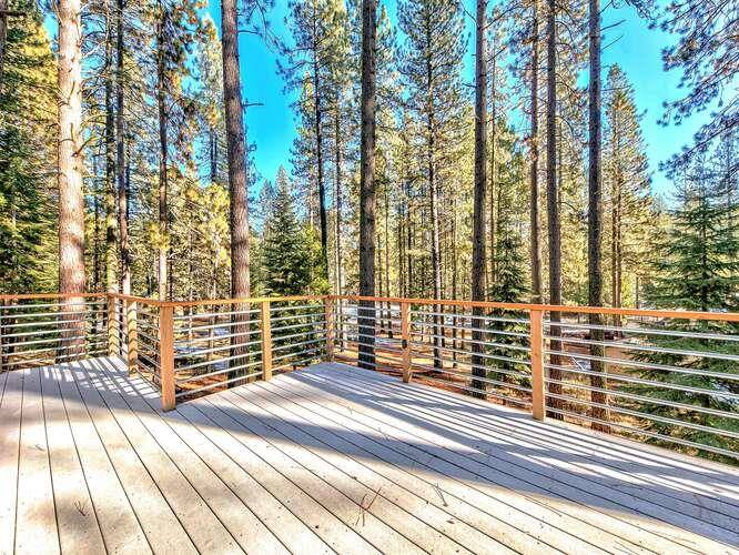 Graeagle, CA 96103,10 Moccasin Trail