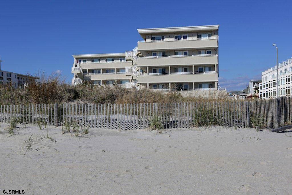 Ventnor, NJ 08406,5300 Boardwalk #302