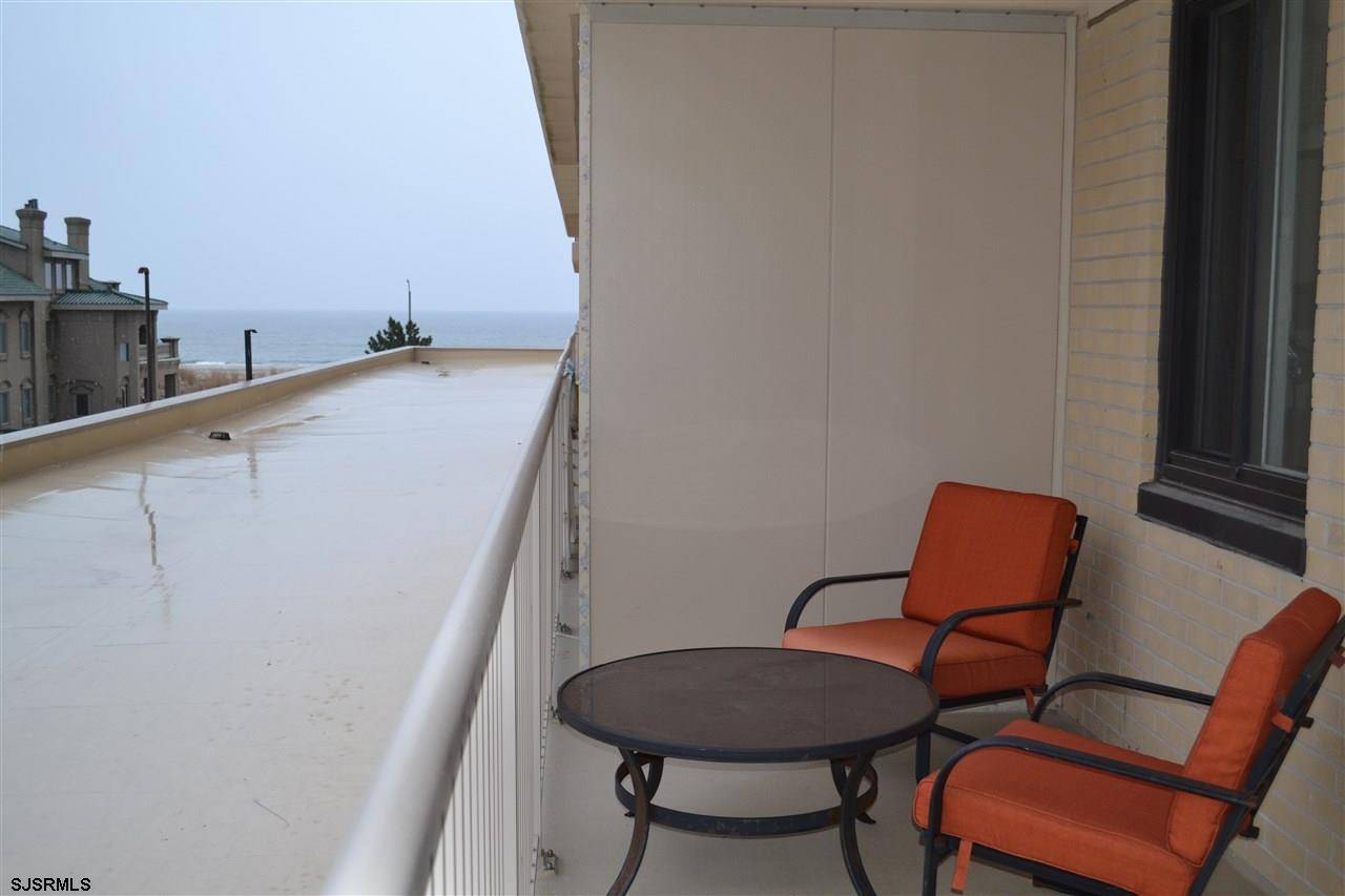 Ventnor, NJ 08406,5000 Boardwalk #108