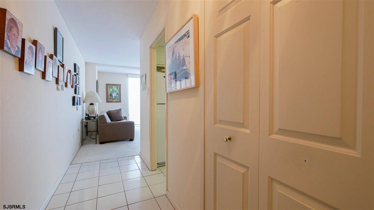 Ventnor, NJ 08406,4800 BOARDWALK #1106