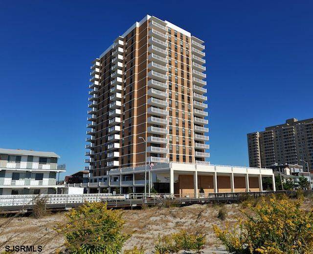 Ventnor, NJ 08406,5200 Boardwalk #8A