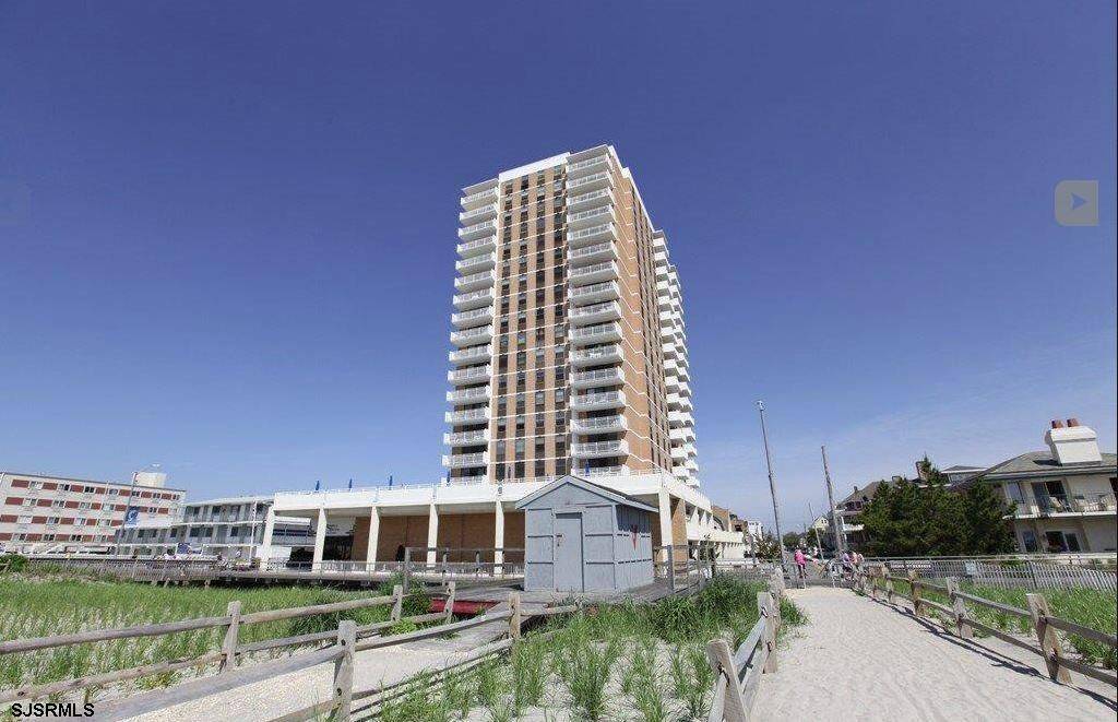 Ventnor, NJ 08406,5200 Boardwalk #8B