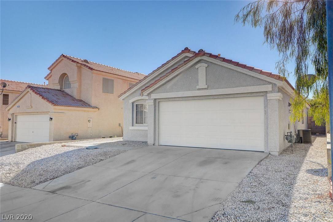 Las Vegas, NV 89129,9353 Leaping Lilly Avenue