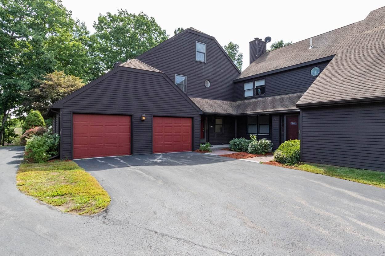 Windham, NH 03087,39 Stacey CIR