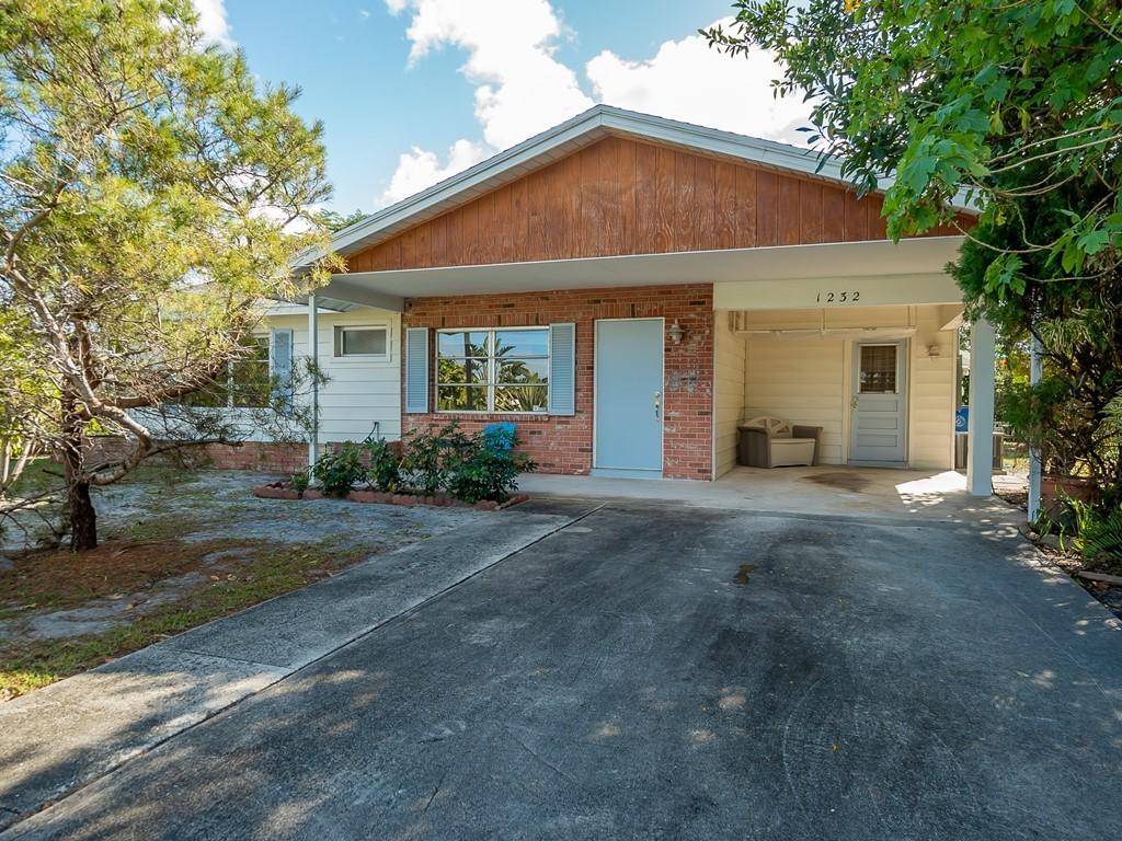 Lantana, FL 33462,1232 W Pine ST