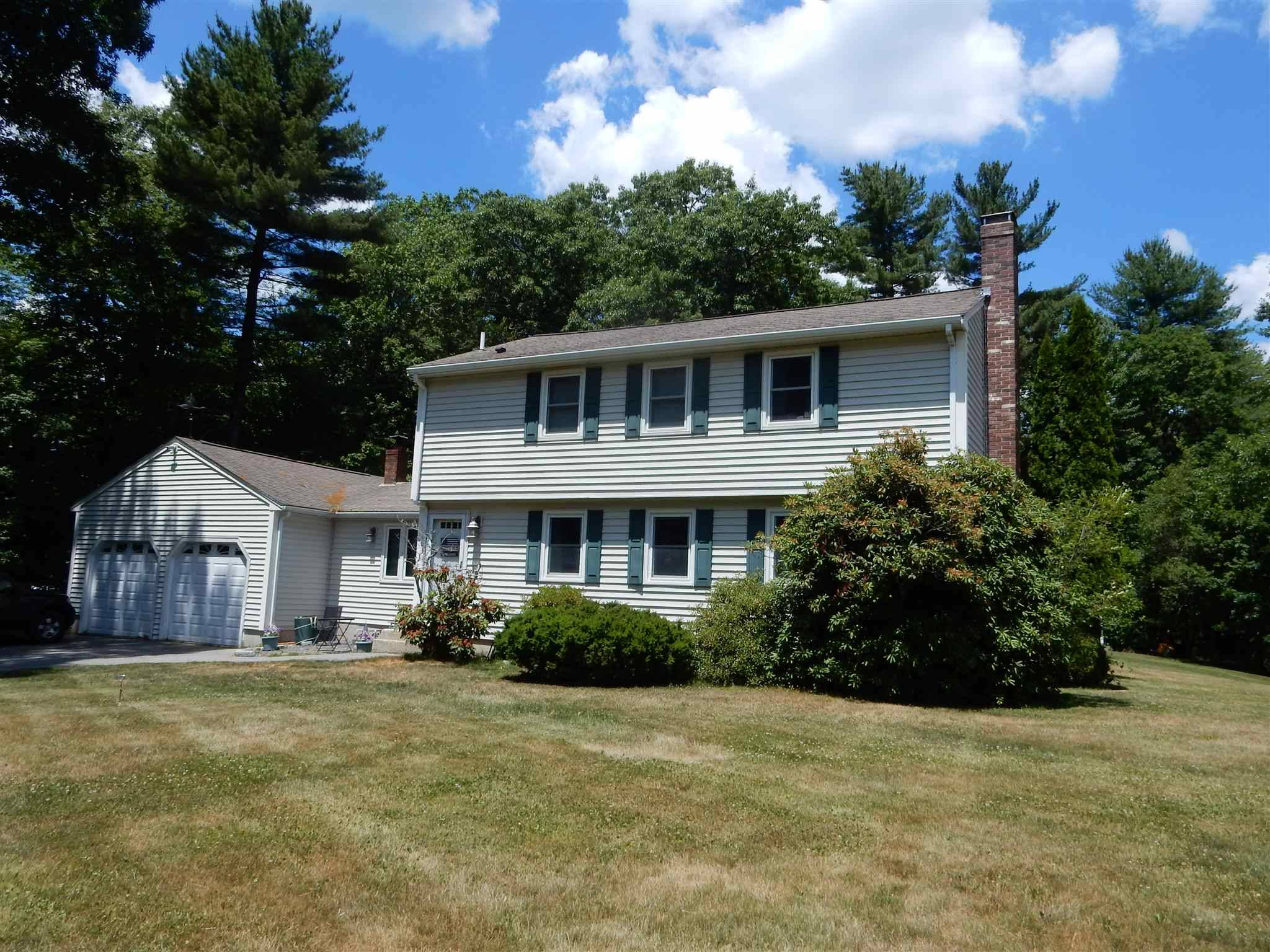 Pelham, NH 03076,7 Falcon DR