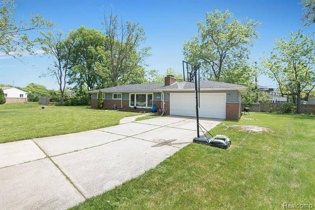 Southfield, MI 48076,21599 S TULLER CRT