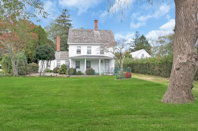 Amagansett, NY 11937,261 Main Street