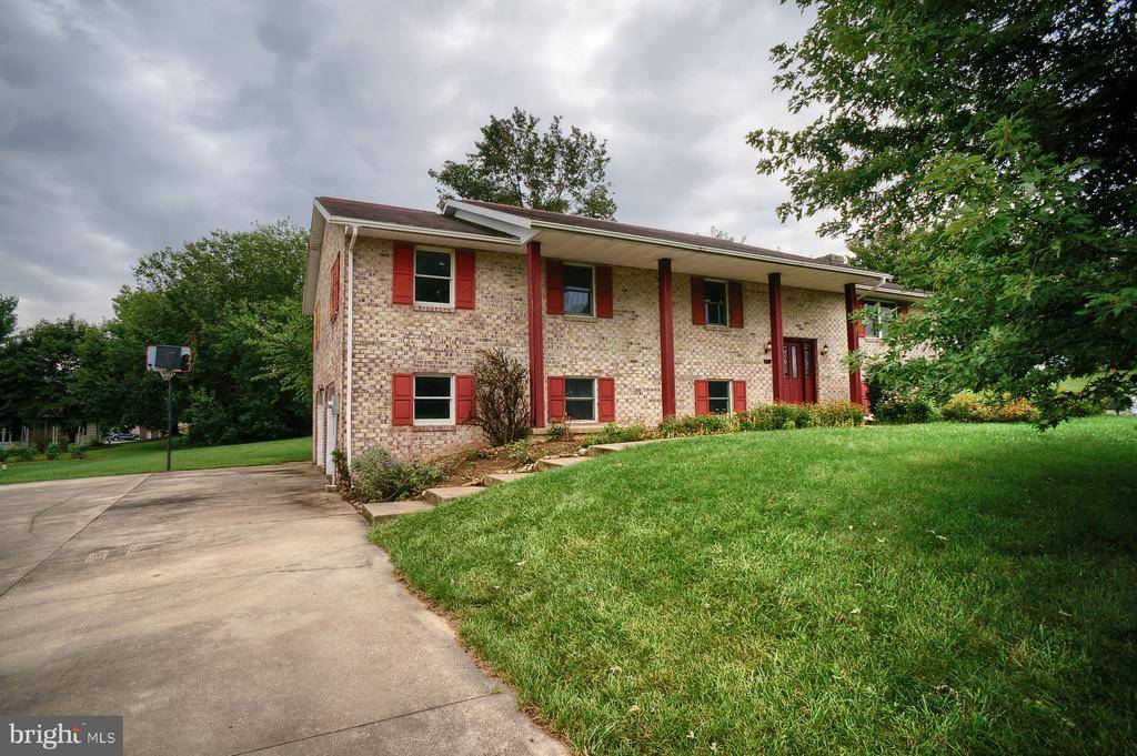 Chambersburg, PA 17202,2632 WILLIAMSBURG CIR