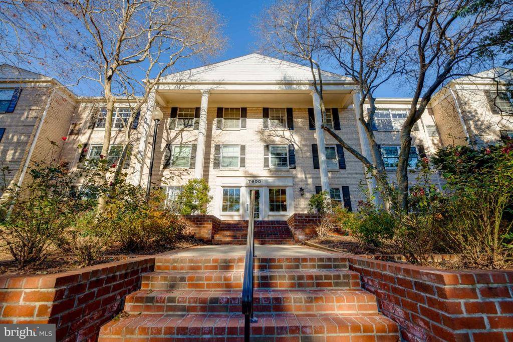 Mclean, VA 22102,7600 TREMAYNE PL #304