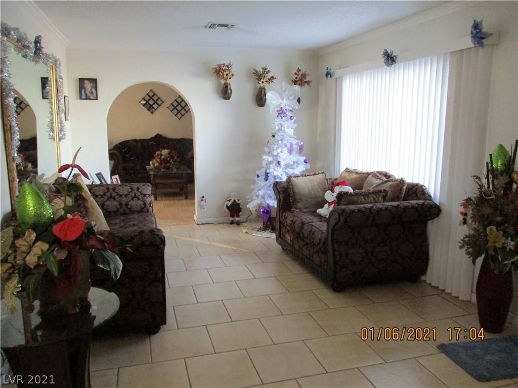 Las Vegas, NV 89107,4325 Cory Place