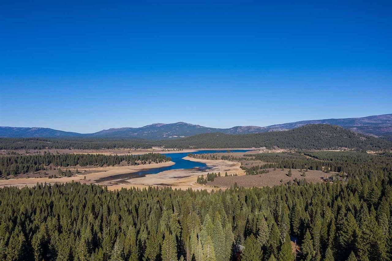 Truckee, CA 96161,10284 Whitetail Lane