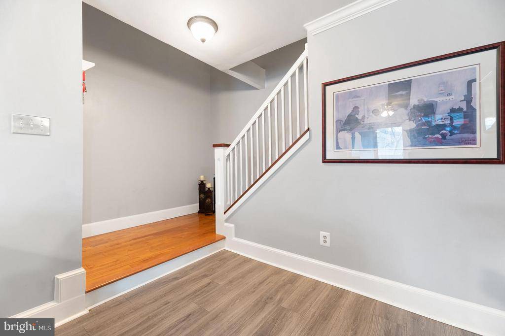 Alexandria, VA 22309,3817 EL CAMINO PL #24