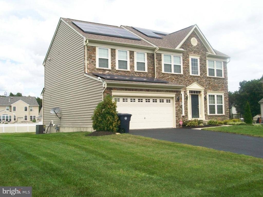 Williamstown, NJ 08094,1025 SUFFOLK DR