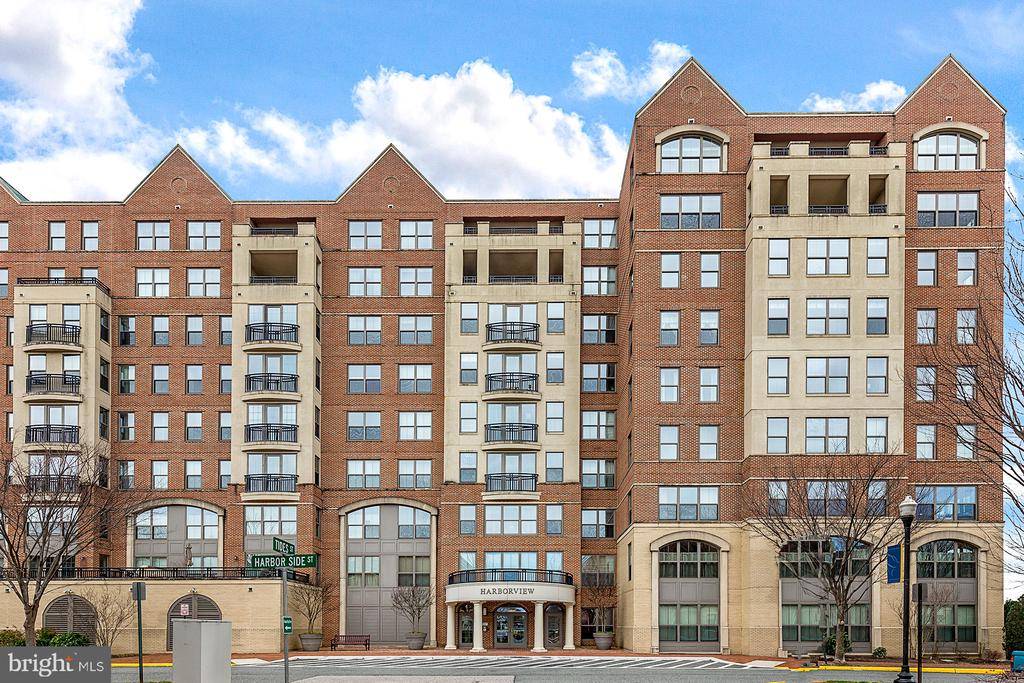 Woodbridge, VA 22191,485 HARBOR SIDE ST #704