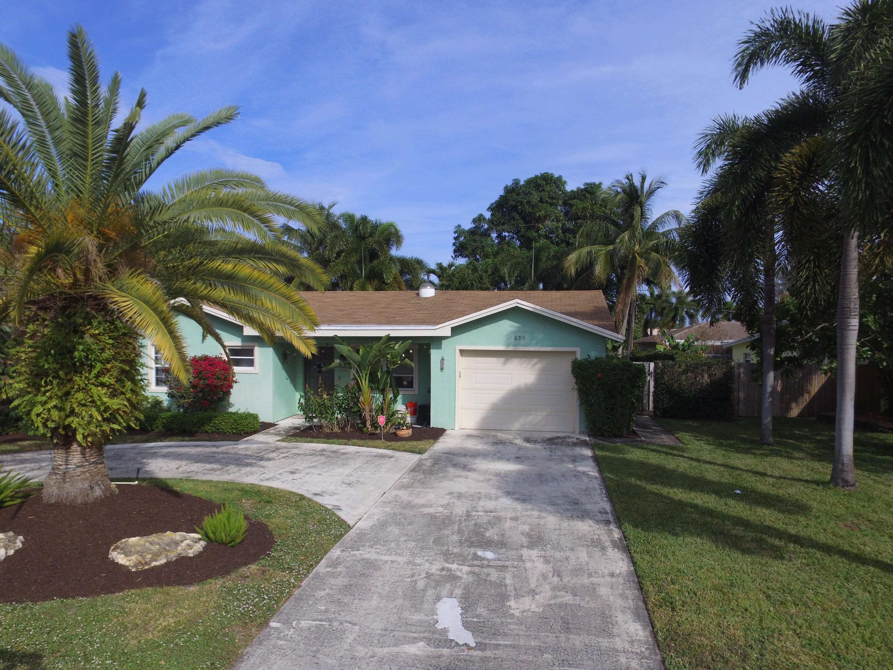 Delray Beach, FL 33444,635 Heron DR