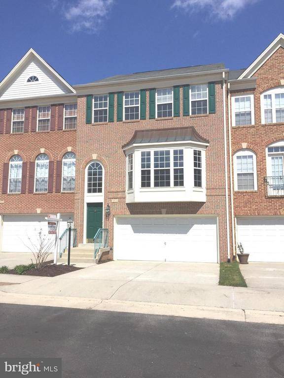 Herndon, VA 20171,13608 CEDAR RUN LN