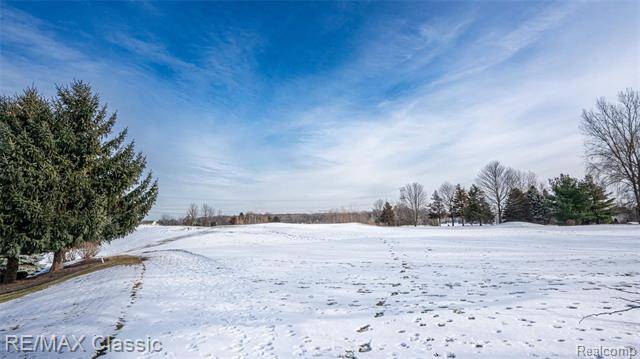 White Lake Twp, MI 48383,2073 SANDLEWOOD DR