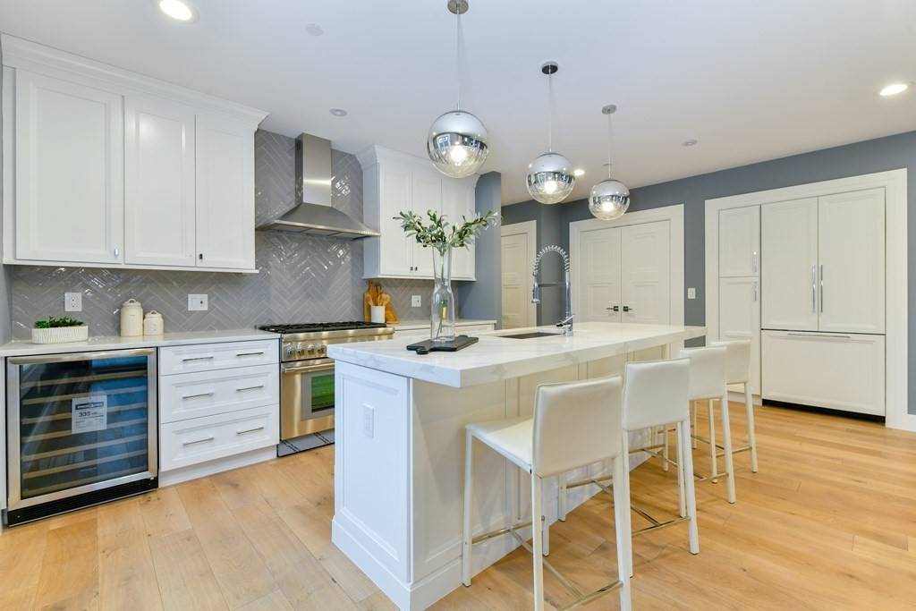 Boston, MA 02127,510-512 Dorchester AVE #3R