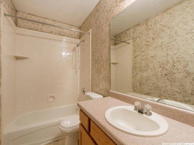 Tooele, UT 84074,707 FOX RUN DR