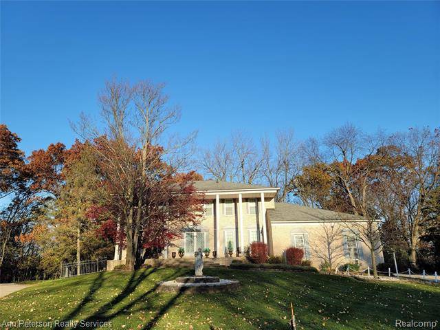 Rochester Hills, MI 48306,1220 HORSESHOE CRT