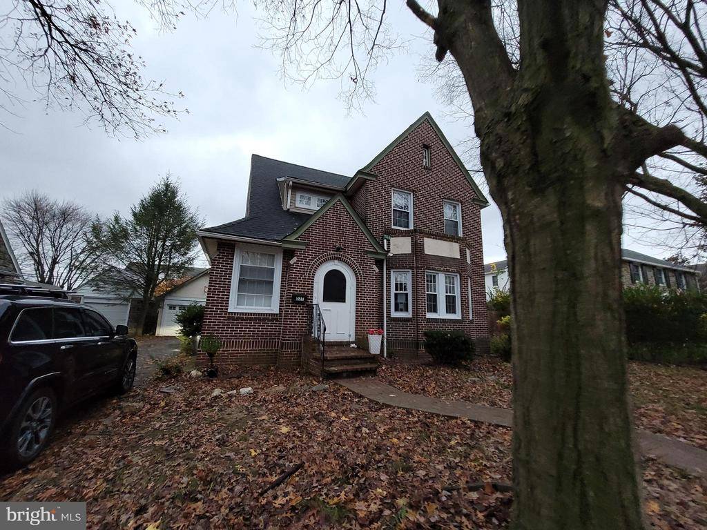 Drexel Hill, PA 19026,527 IRVINGTON RD