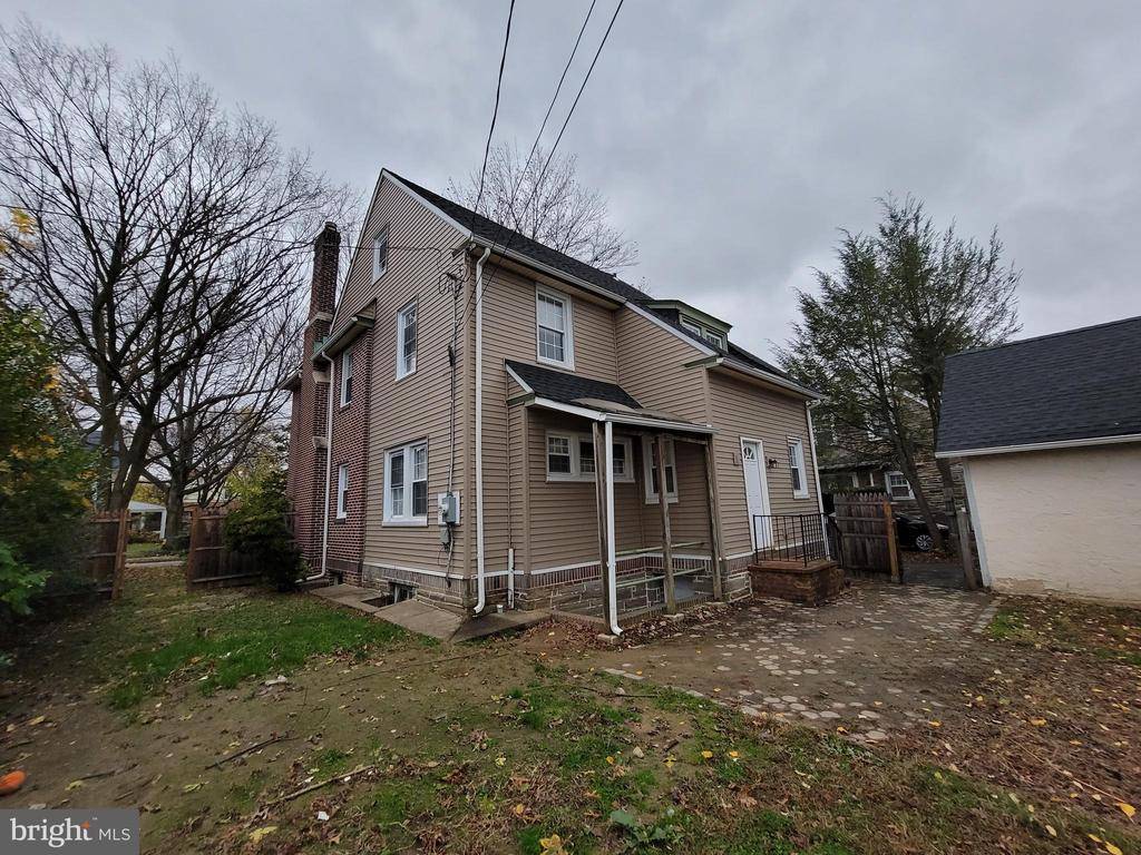 Drexel Hill, PA 19026,527 IRVINGTON RD