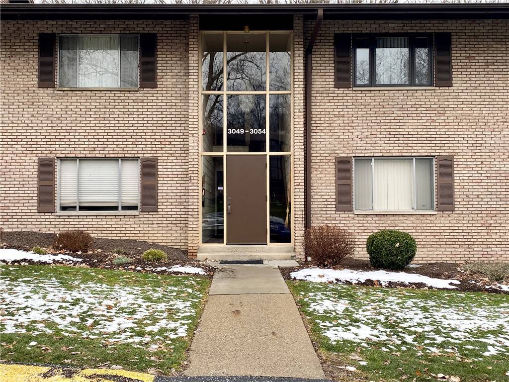 Coraopolis, PA 15108,3052 Sanlin Drive