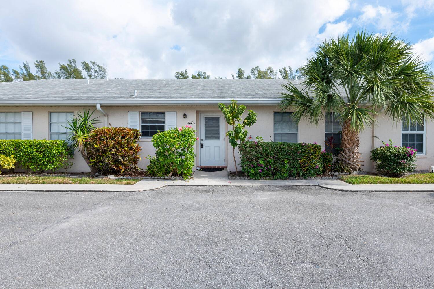 Lake Worth, FL 33467,388 Bennington LN Unit #B