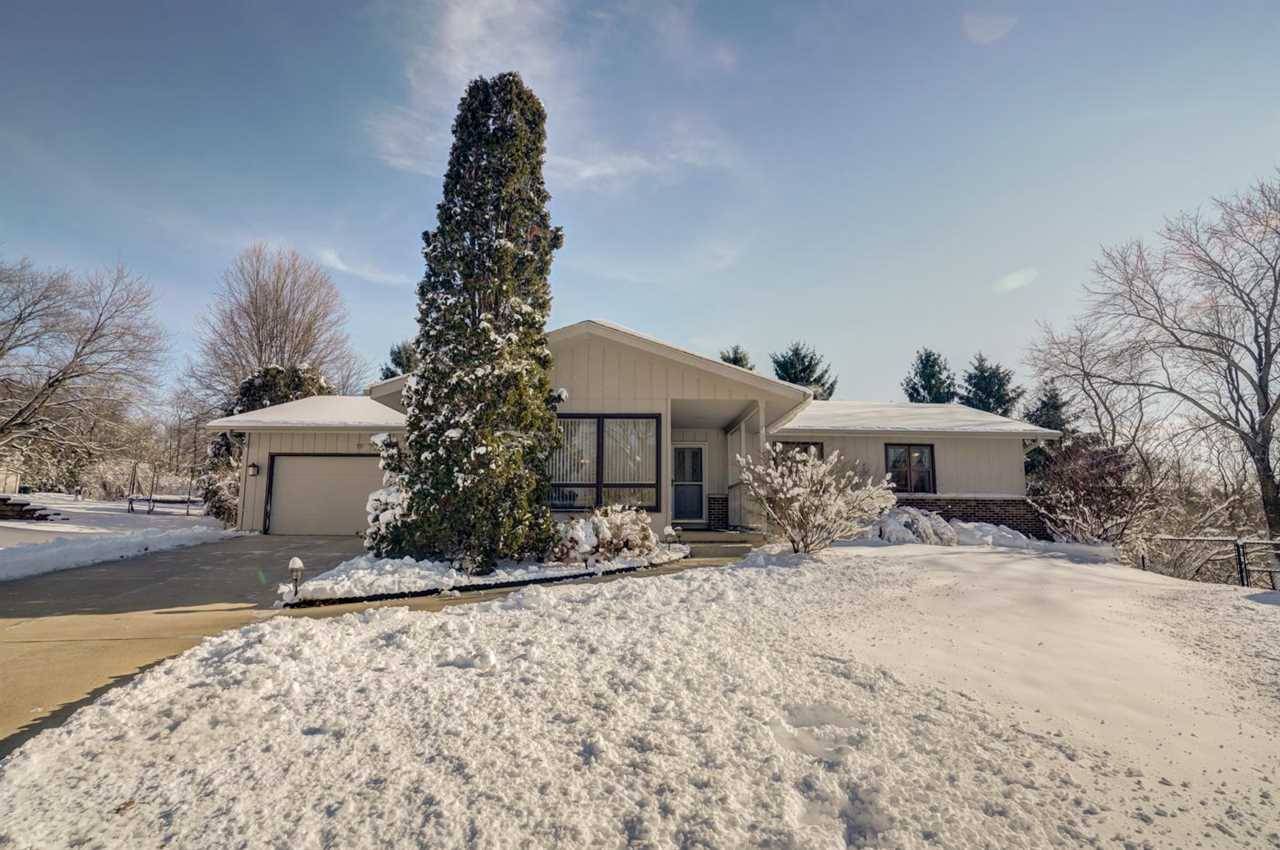 Madison, WI 53711,17 Canterbury Cir