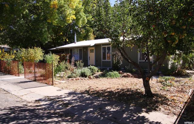 Moab, UT 84532,621 PALISADE DR