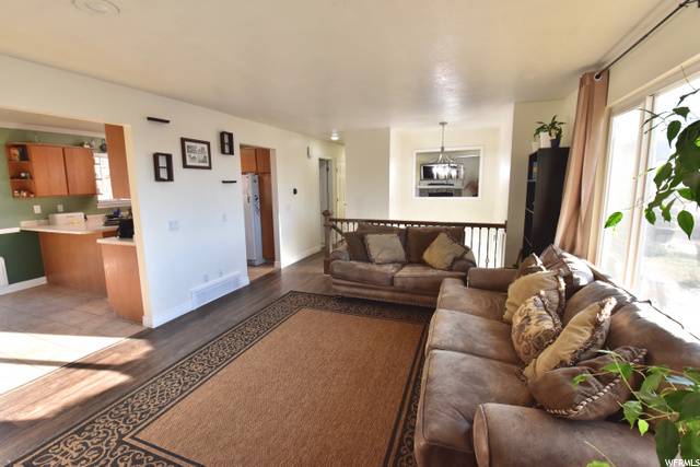 Farmington, UT 84025,165 E 1420 S