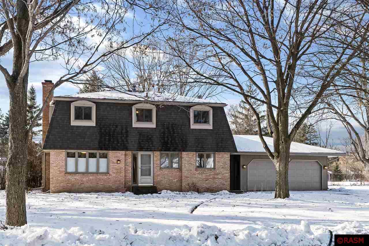 North Mankato, MN 56003,2101 Roe Crest Ct