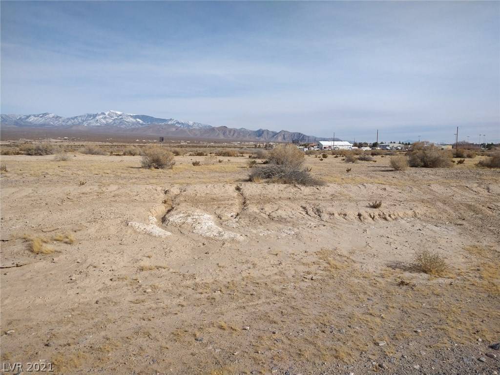 Pahrump, NV 89060,421 Estribo Lane