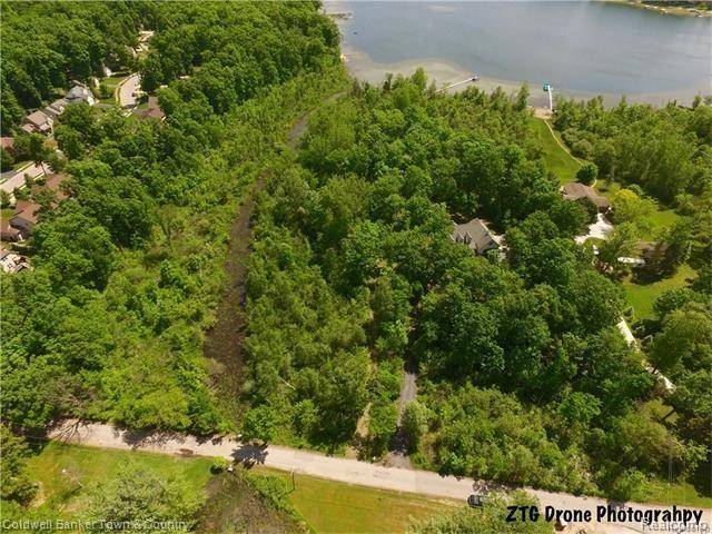 Hartland Twp, MI 48114,2 lots E SHADY CREST (both waterfront)