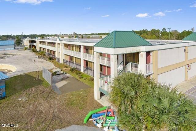 Waveland, MS 39576,404 Hwy 90