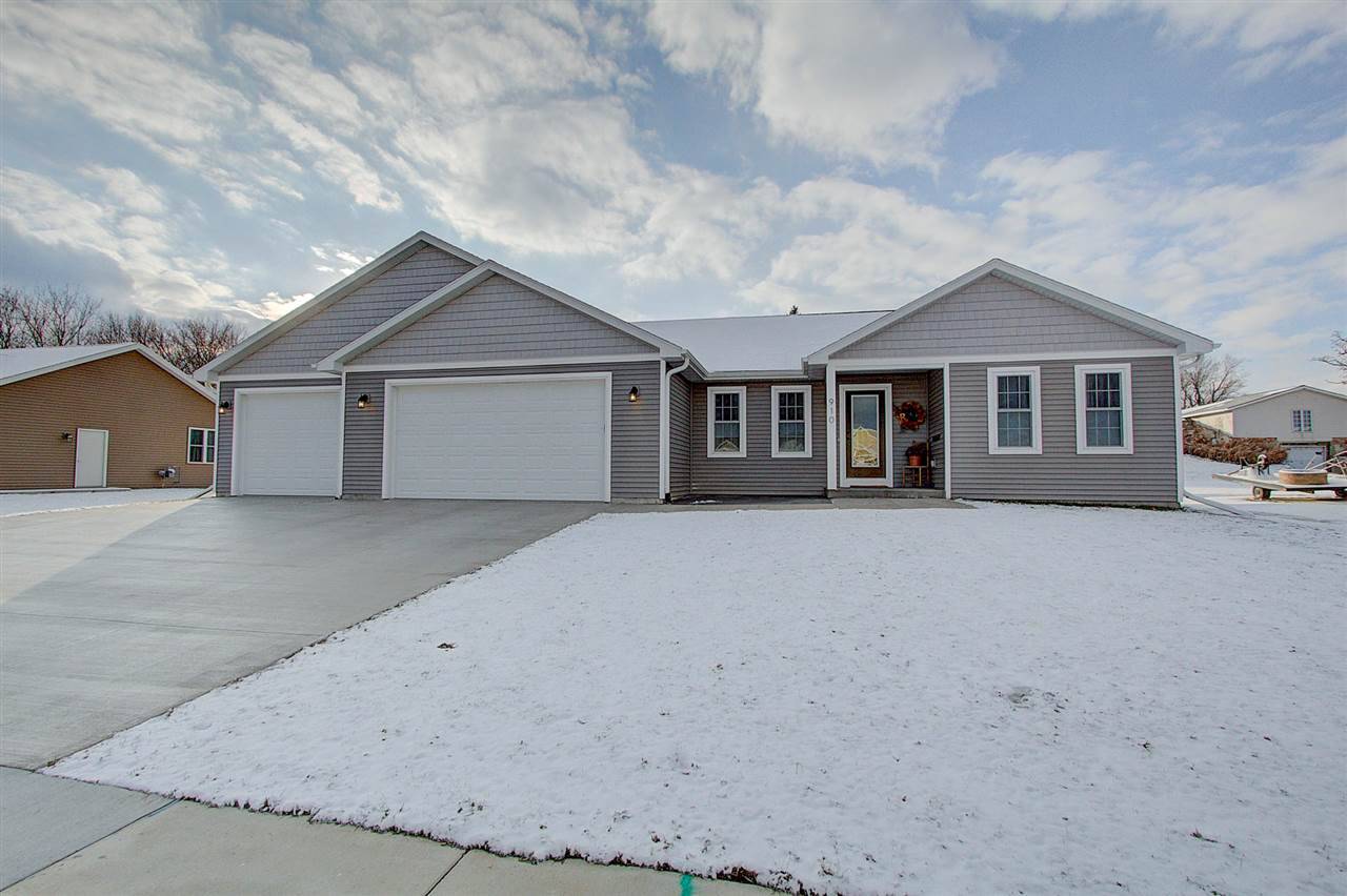 Lomira, WI 53048,950 QUAIL RUN