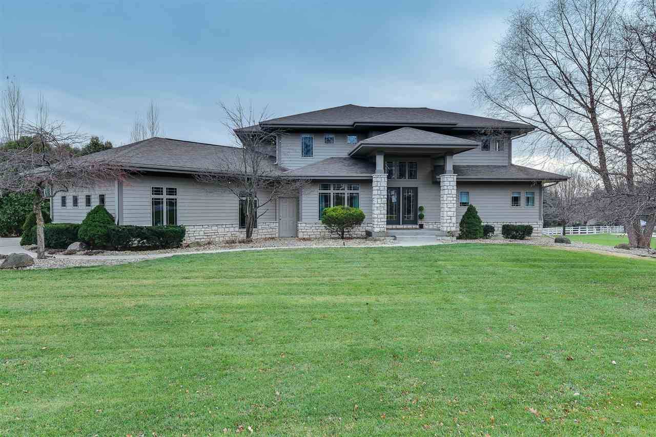 Waunakee, WI 53597,5584 Surrey Ln