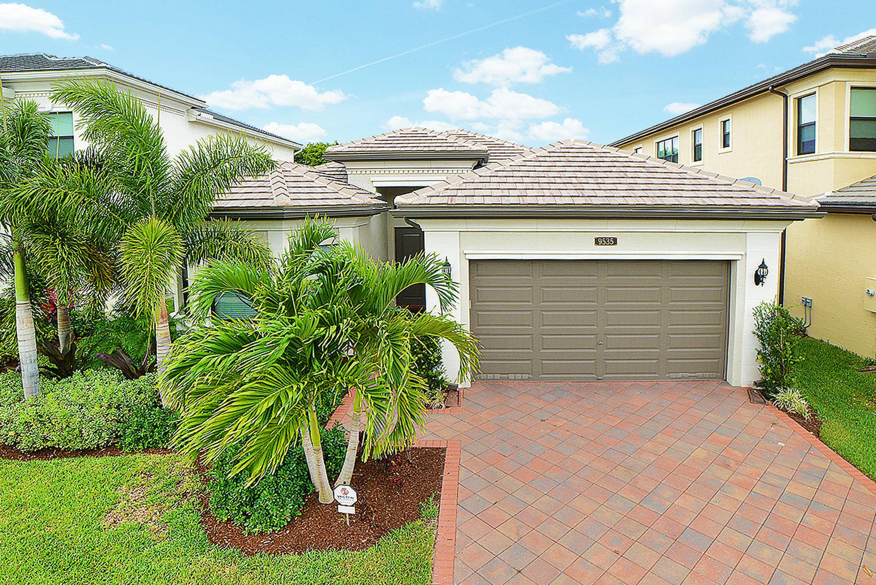 Delray Beach, FL 33446,9535 Eden Roc CT