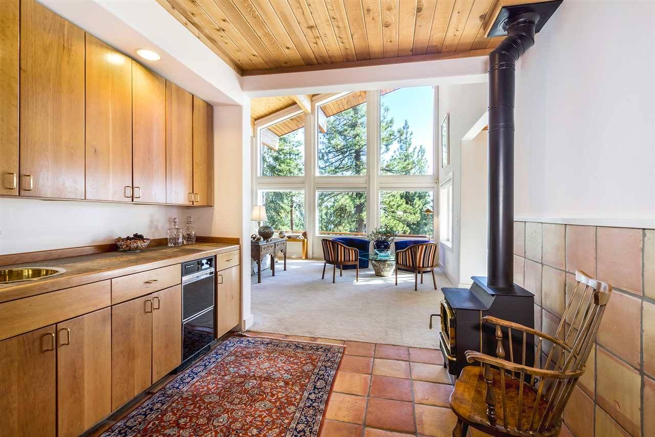 Truckee, CA 96161,12006 Skislope Way