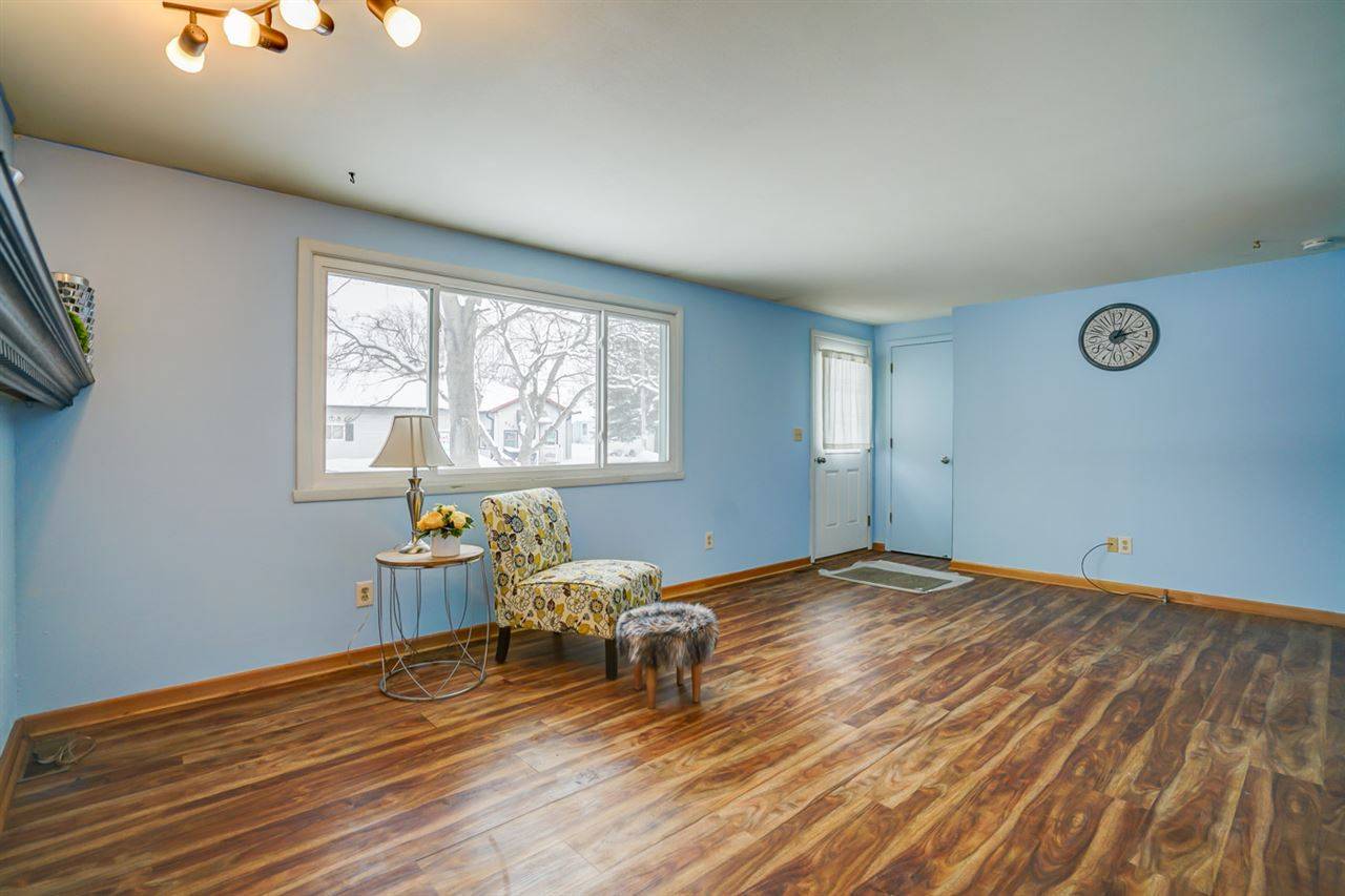 Poynette, WI 53955,313 N Main St