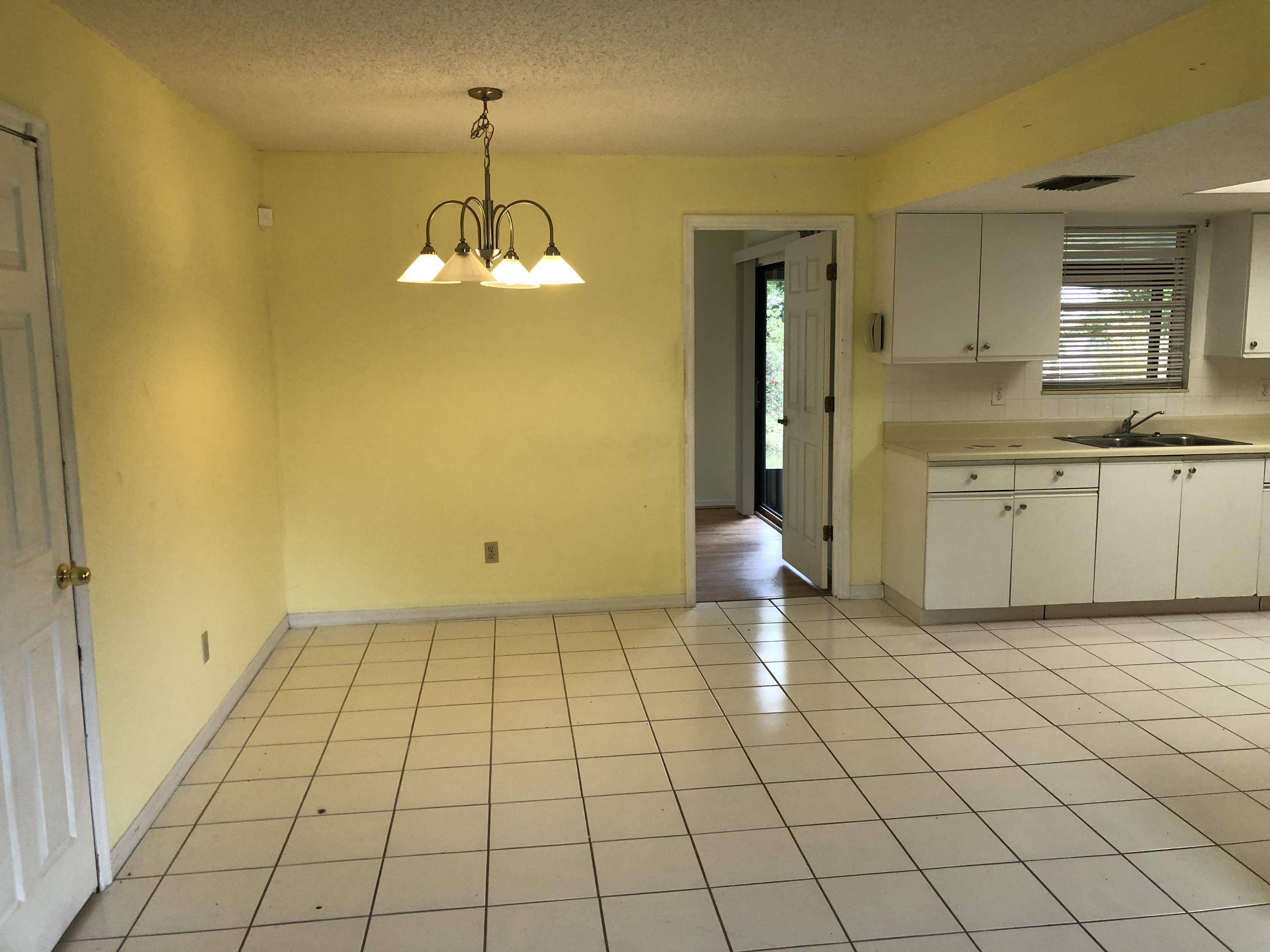 Fort Pierce, FL 34951,7102 Plumosa LN