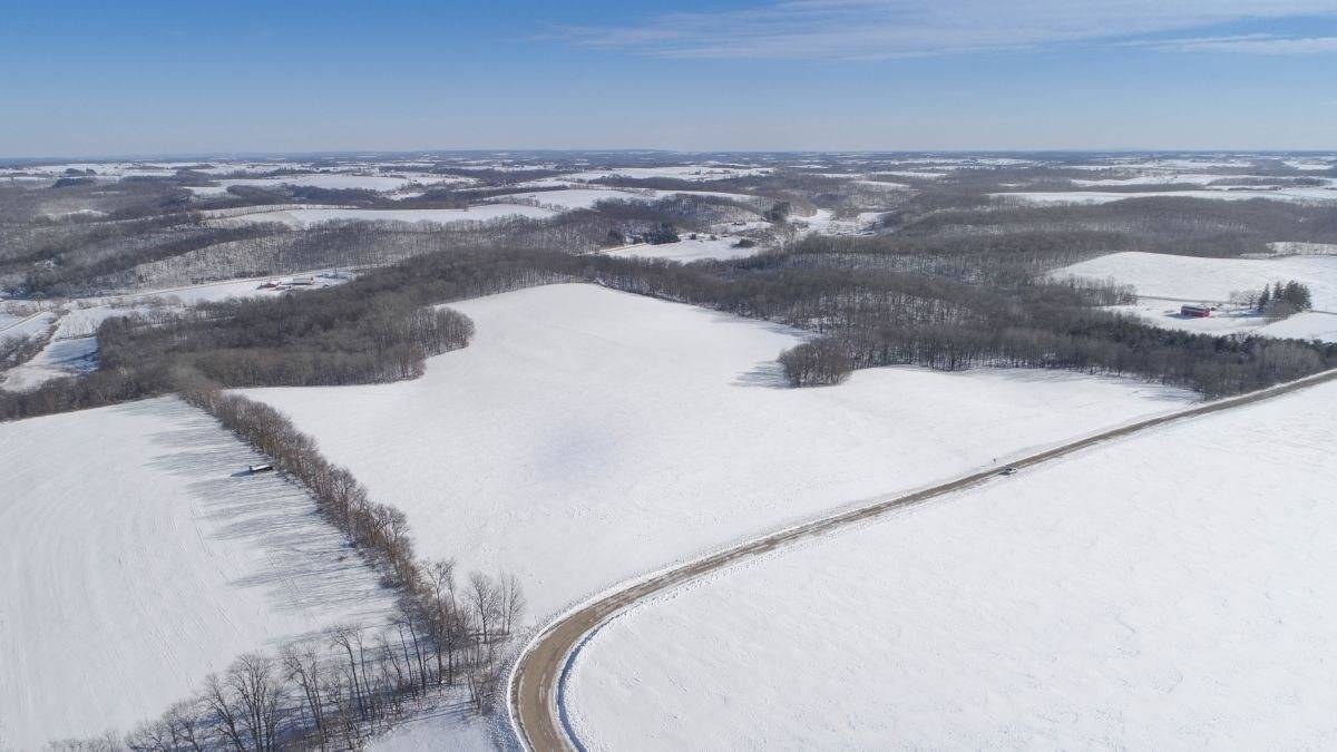 Cazenovia, WI 53924,200.52 Ac Sparks Hill Dr