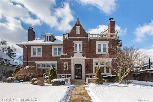 Grosse Pointe, MI 48230,411 LAKELAND ST