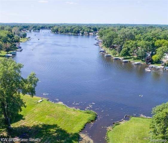 Wolverine Lake Vlg, MI 48390,Vacant Wolverine DR